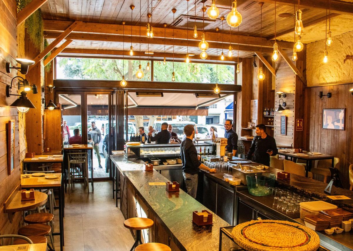 Imagen secundaria 1 - El bar de Huelin que ofrece 24 tapas tradicionales