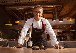 José Carlos García, en la cocina de su restaurante en el Puerto.