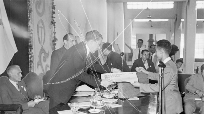 Imagen antes - Nueva vida para las fotos antiguas de Málaga: una app rescata con inteligencia artificial imágenes históricas