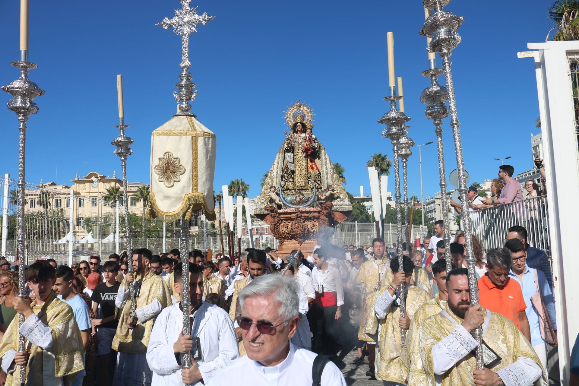 Procesión marinera de la Virgen del Carmen de El Perchel
