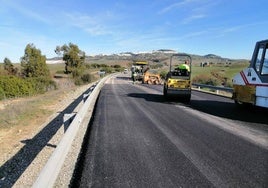 La Junta saca a licitación la reparación de firmes de las carreteras andaluzas