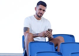 Nelson Monte, este sábado en la grada durante el Málaga-Antequera.