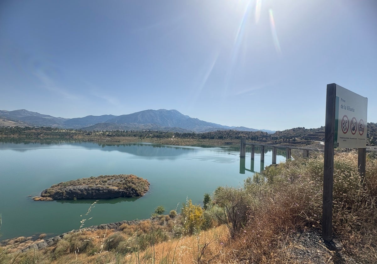 El embalse de La Viñuela almacena más de 78 hectómetros cúbicos, por encima del 47% de su capacidad.