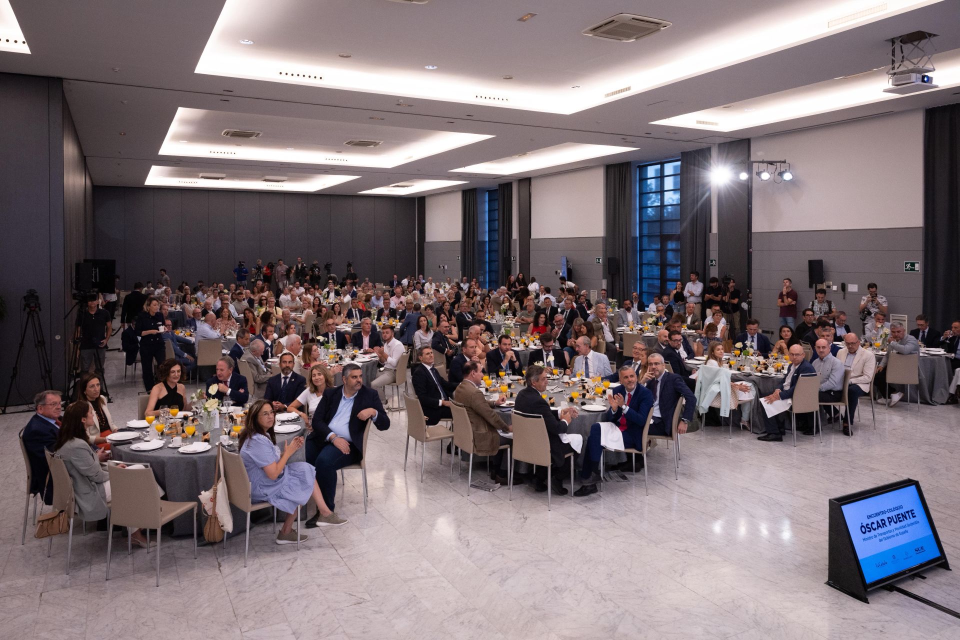 El ministro de Transportes anuncia nuevas inversiones en Málaga durante un Foro SUR