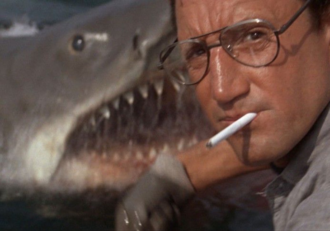 Roy Scheider, en la escena en la que el tiburón blanco aparece por primera vez.