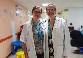 Imagen de las pediatras del Materno Infantil premiadas.