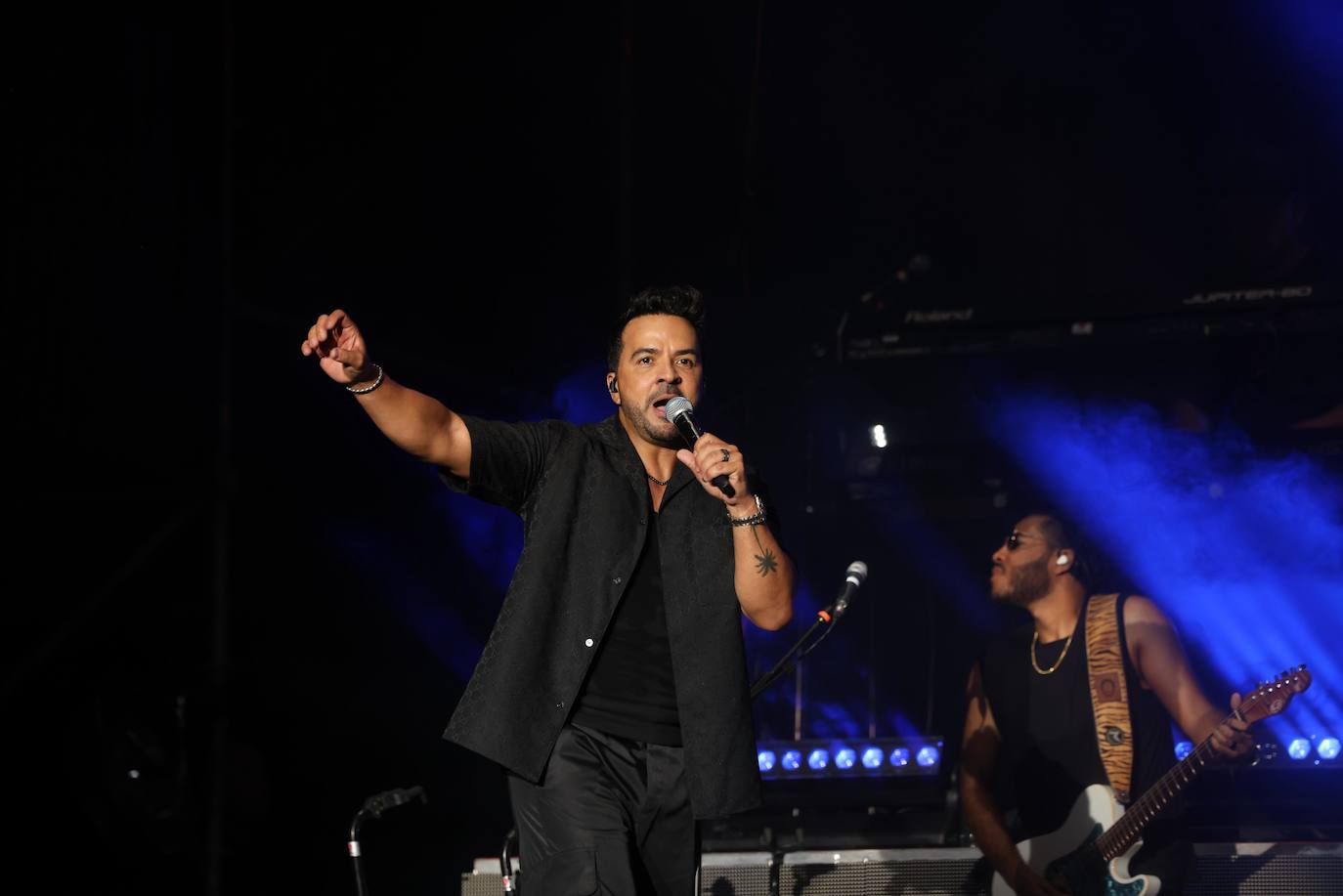 Luis Fonsi cautiva a sus seguidores en 101 Music Festival