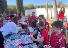 Una de las acciones solidarias impulsadas por el centro.