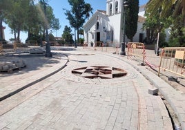 Vista de parte de los trabajos que se están desarrollando en el entorno de la iglesia de Santo Domingo.
