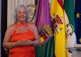 Teresa Porras durante un acto en el Salón de los Espejos del Ayuntamiento de Málaga.
