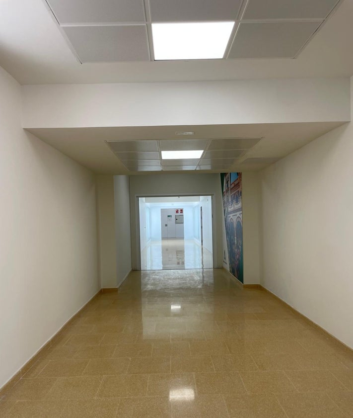 Imagen secundaria 2 - Abre la ampliación del centro de salud de La Carihuela en Torremolinos, un año después de lo previsto