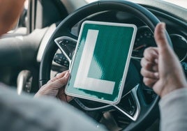 Alerta de la DGT: estos son los diez errores más repetidos de los conductores noveles