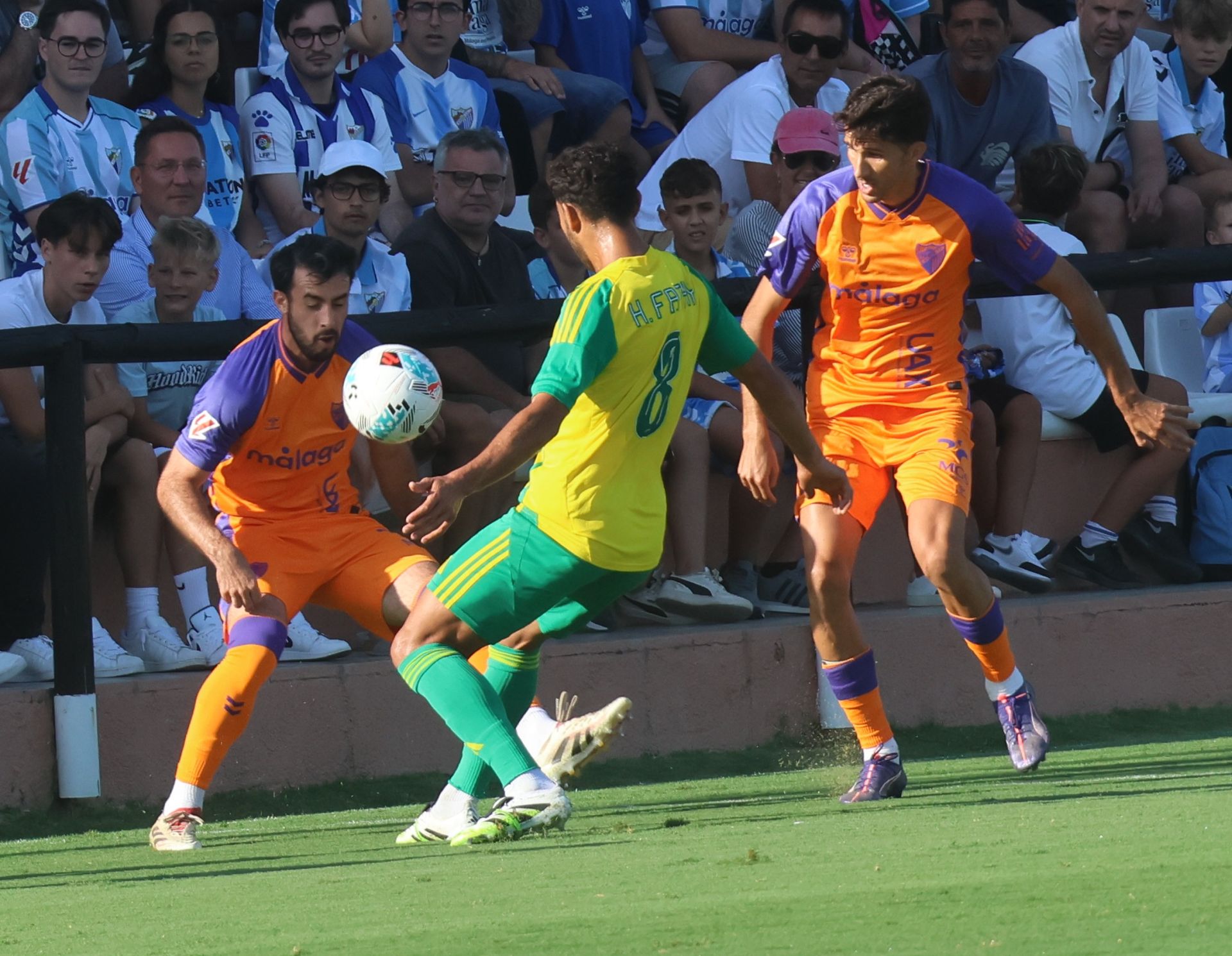 El partido entre Málaga y el Al-Wakrah en Marbella, en imágenes