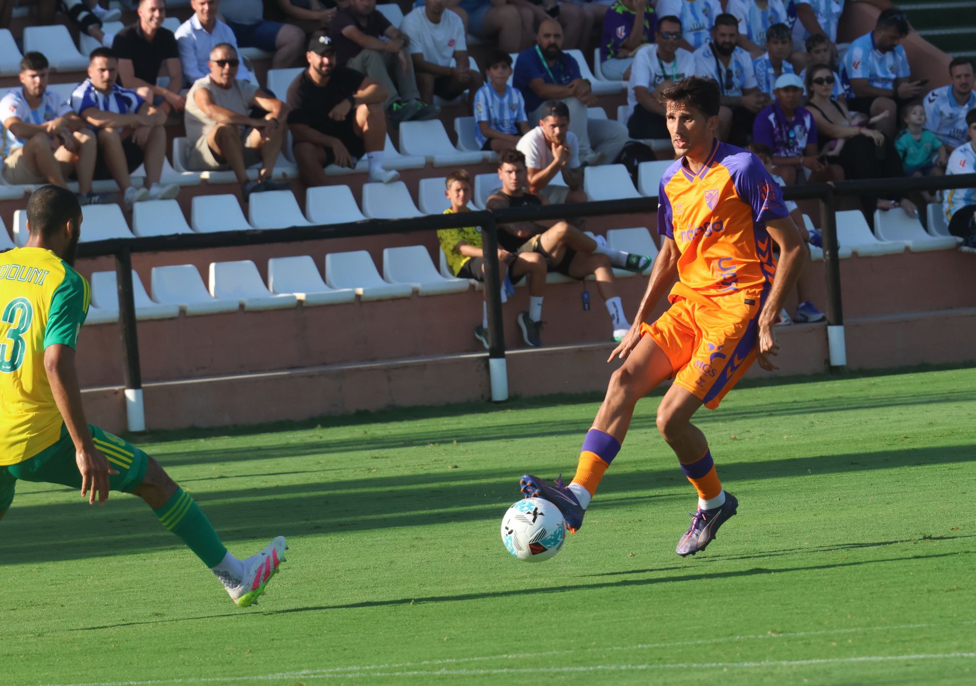 El partido entre Málaga y el Al-Wakrah en Marbella, en imágenes