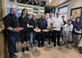 Algunos cocineros durante la presentación de la Ruta Gastronómica del Tomate Huevo de Toro.