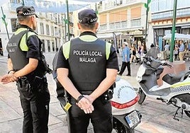 Cazan a un motorista ebrio y sin carnet en Málaga: un día antes se dio a la fuga de un accidente