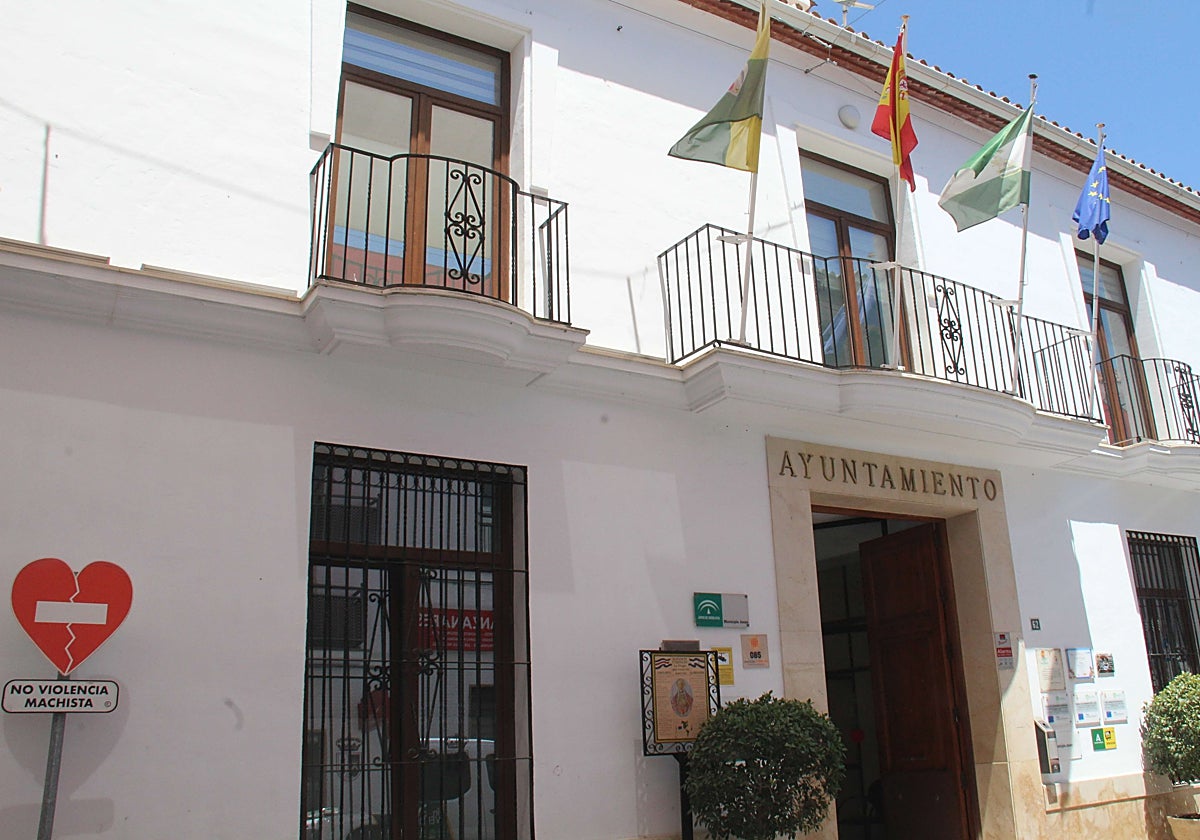 Fachada del ayuntamiento de Cártama.