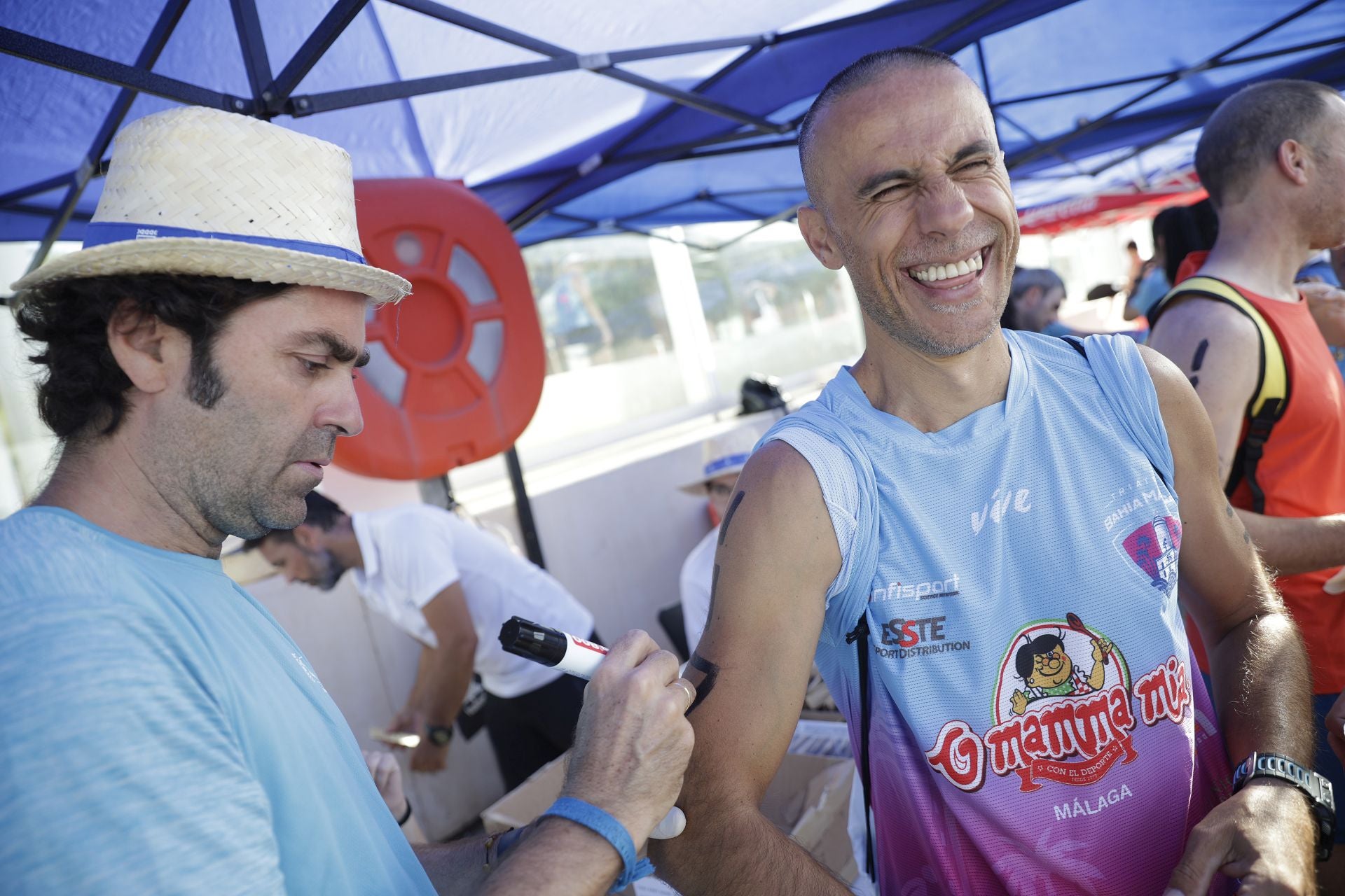 Travesía a nado del puerto, edición 65: más que un deporte, un estilo de vida