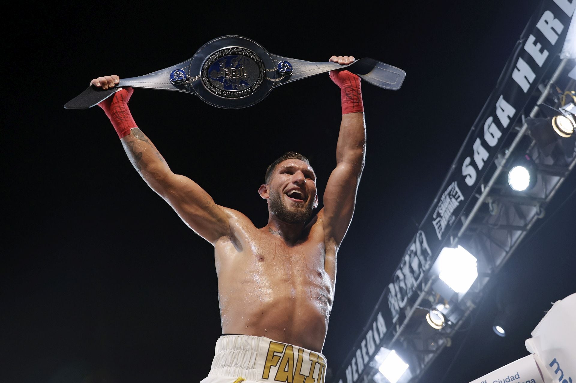 Samuel Molina retiene el título de Europa en el peso welter