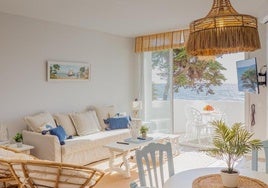 Salón de una vivienda turística de la Costa del Sol.