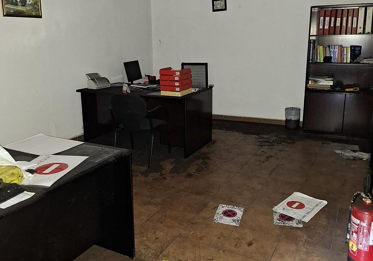 Las instalaciones de la Jefatura de la Policía Local quedaron en mal estado tras un incendio hace dos años.
