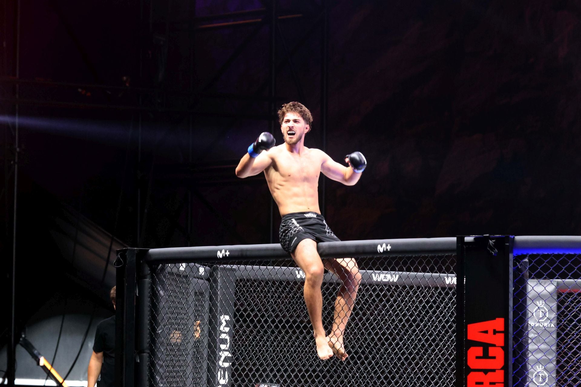 Brett Johns y Alexis Vera, los reyes del WOW 21 en Starlite