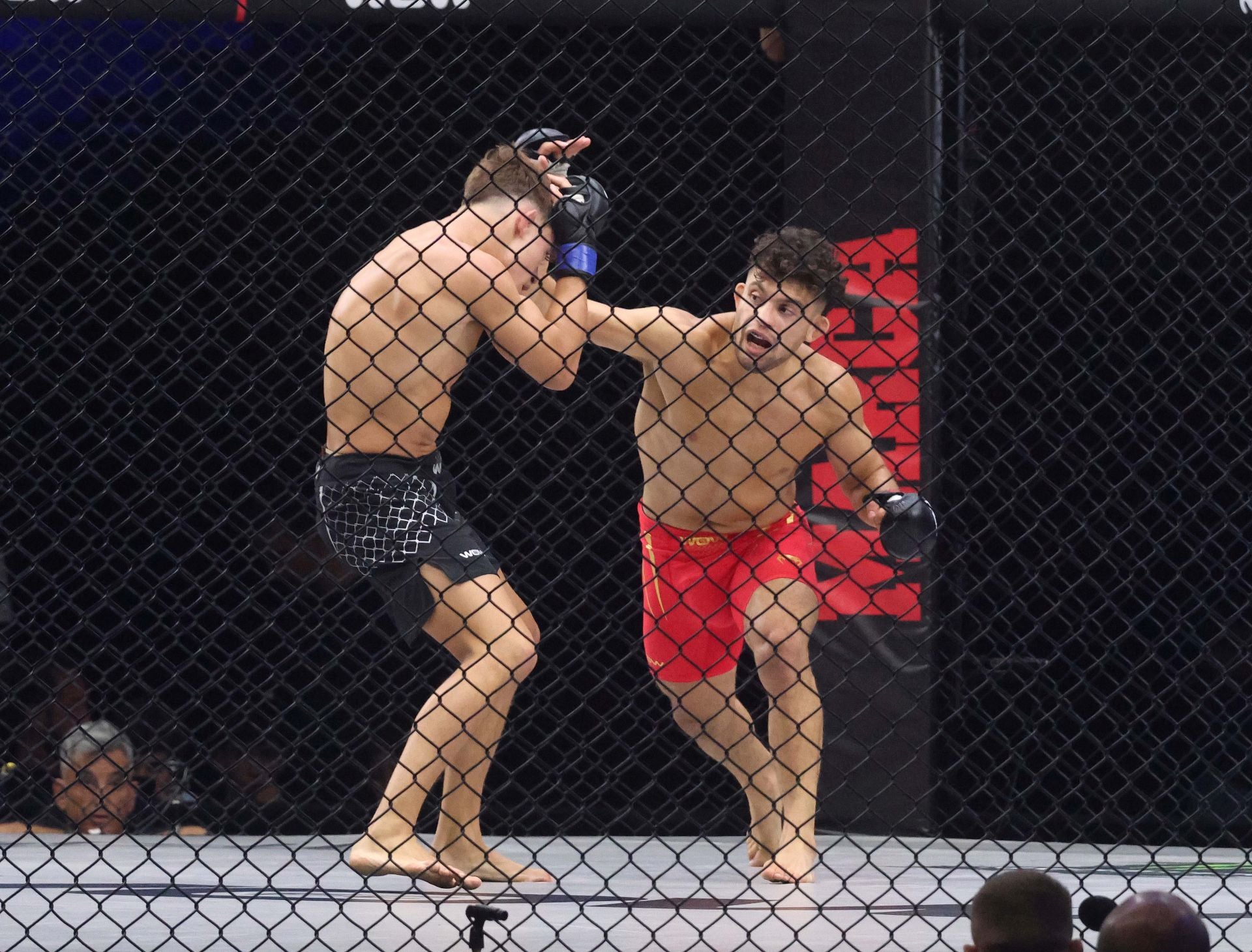 Brett Johns y Alexis Vera, los reyes del WOW 21 en Starlite