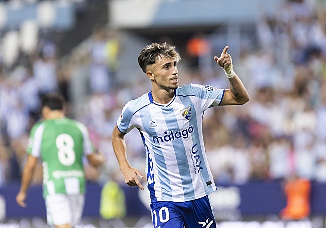 Larrubia celebra un gol el sábado.