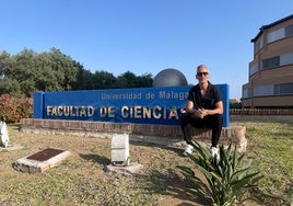 Francisco S.Fernández, en la Facultad de Ciencias de la Universidad de Málaga.