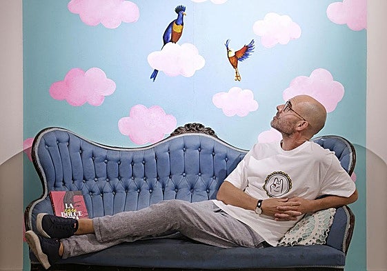 López, en la exposición de RARA en La Térmica.