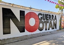 En la imagen, el motivo por el que el área de Fiestas ha apercibido a la Caseta del Rincón Cubano del PCE, en la Feria de Málaga.