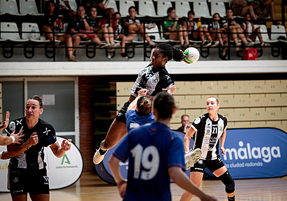 Una acción del choque amistoso ante el Elda.