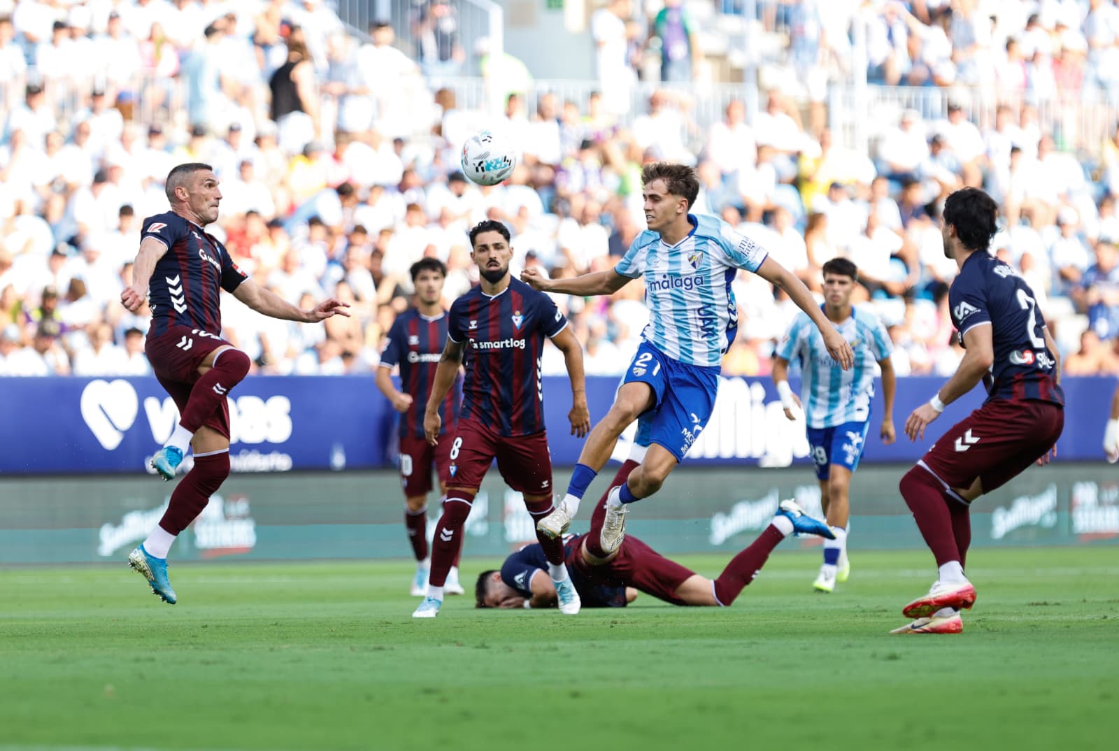 Las mejores imágenes del primer partido de la temporada: Málaga-Eibar