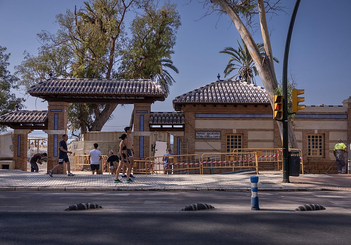 Nueva imagen de la portada del balneario tras haber sido minuciosamente restaurada.