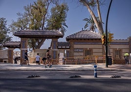 Nueva imagen de la portada del balneario tras haber sido minuciosamente restaurada.