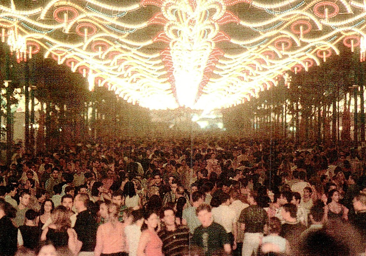Aspecto del Real de la Feria de Cortijo de Torres en 1998.