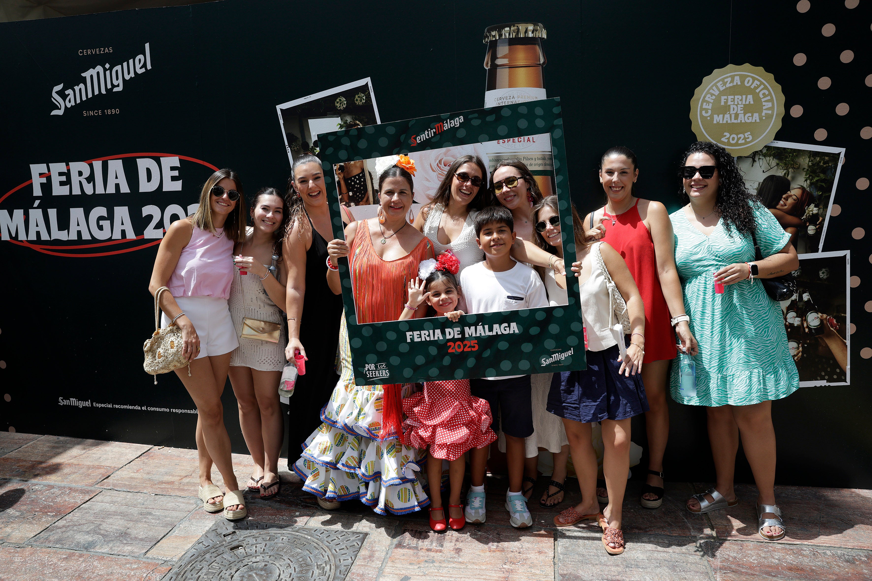 María Pastor, Teresa Pastor, Fernando Gámez, Paloma Gámez, Estela Bono, Patri Soler, Rebeca Carrillo, Andrea Carpena, Berta Navarro, Silvia Ferrer y Antía Castro.