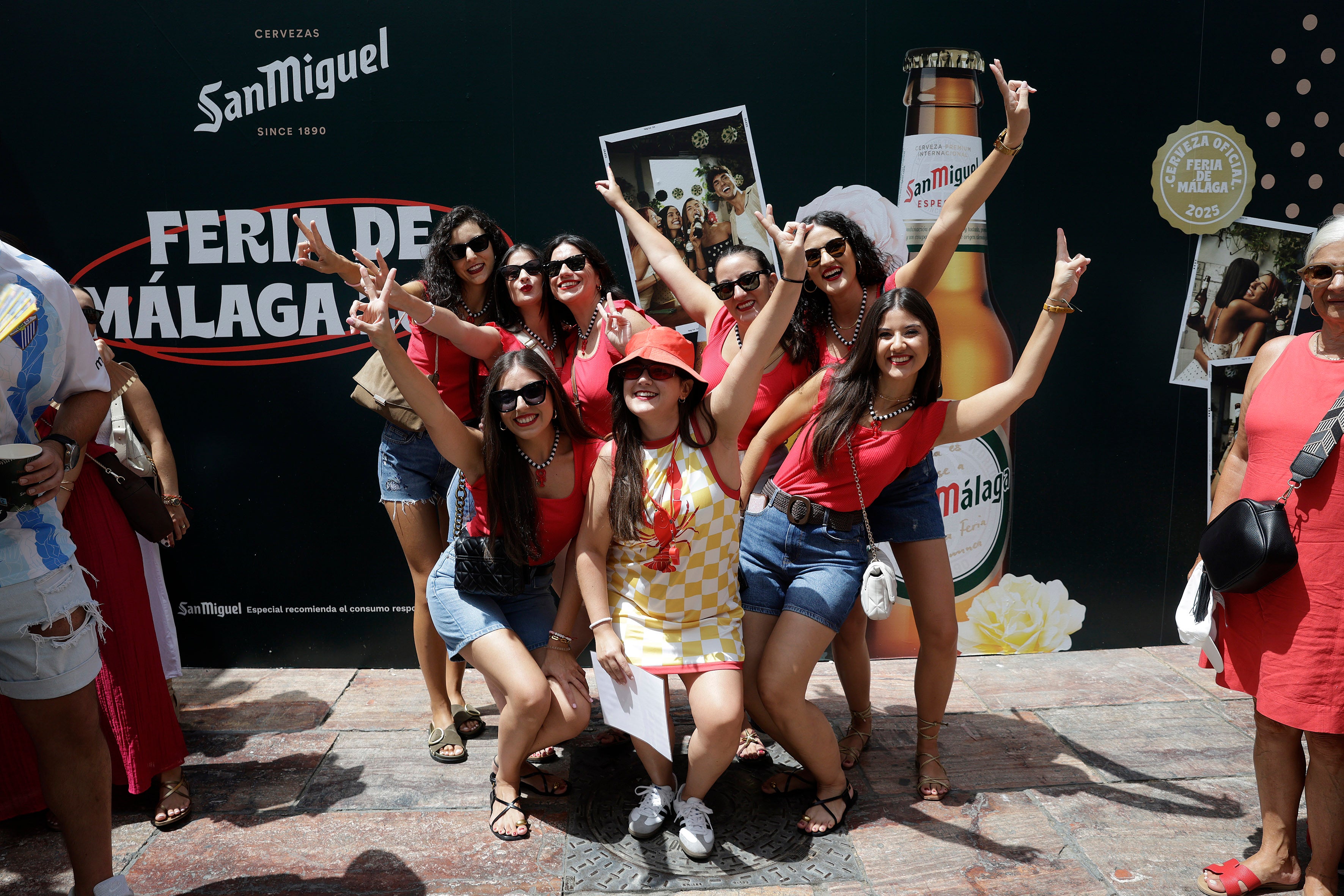 Cristina Caballero, Laura Pardo, María Pardo, Ana Alañón, Carmen López, Sandra Ruiz, Alejandra Mora y Victoria Glez.