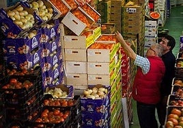 Imagen de archivo de frutas y verduras de Merkamálaga.