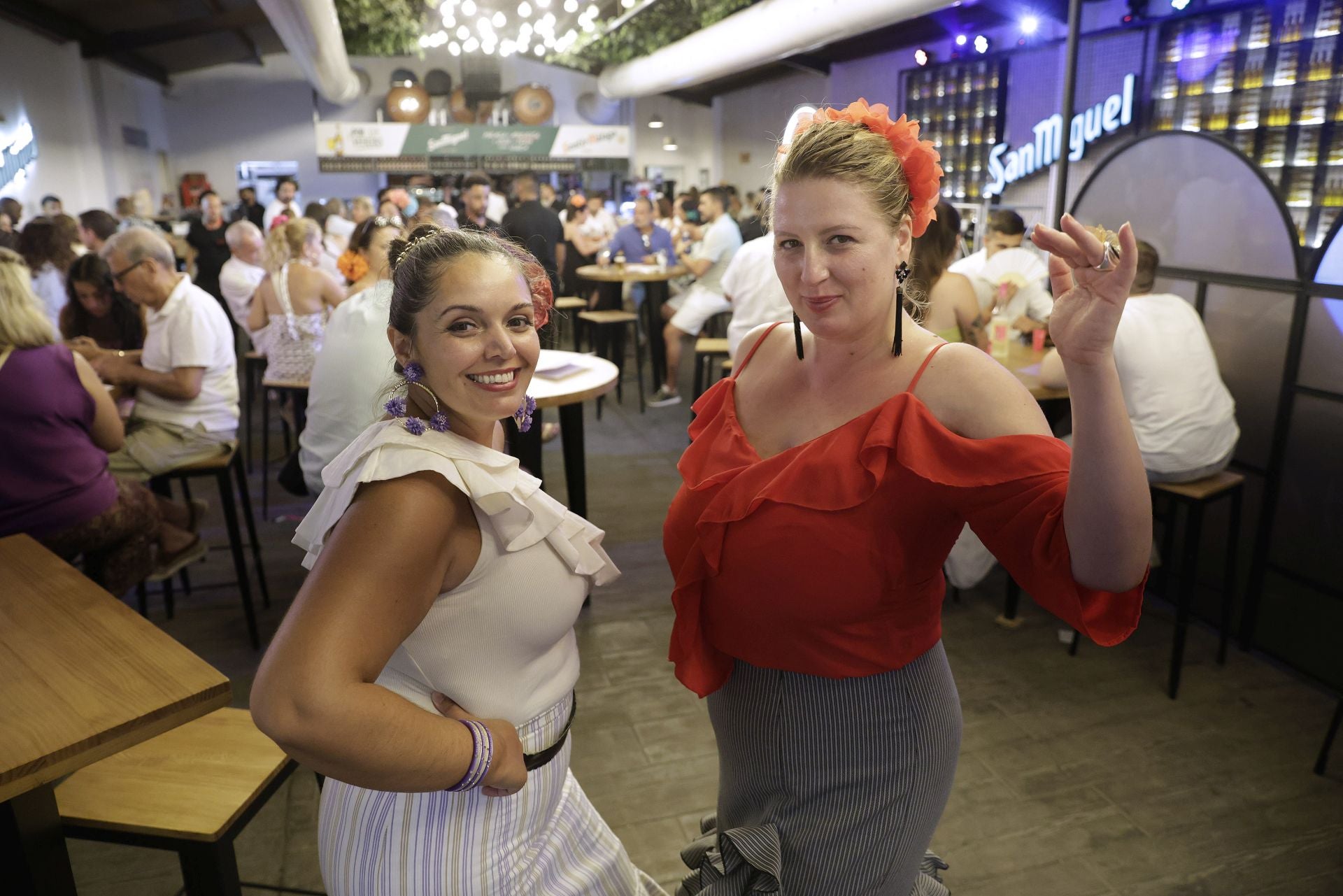 Clara Hurtado y Claudia Donea.