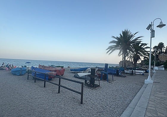 Imagen de las embarcaciones en la playa de Burriana.