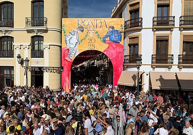 Feria de día en el centro histórico