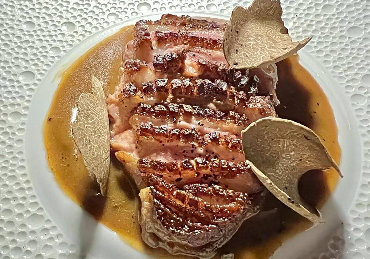 Imagen principal - Veda, el nuevo restaurante de Marbella donde los platos bailan al ritmo de un DJ