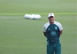 Sergio Pellicer, durante el entrenamiento del jueves en La Rosaleda.