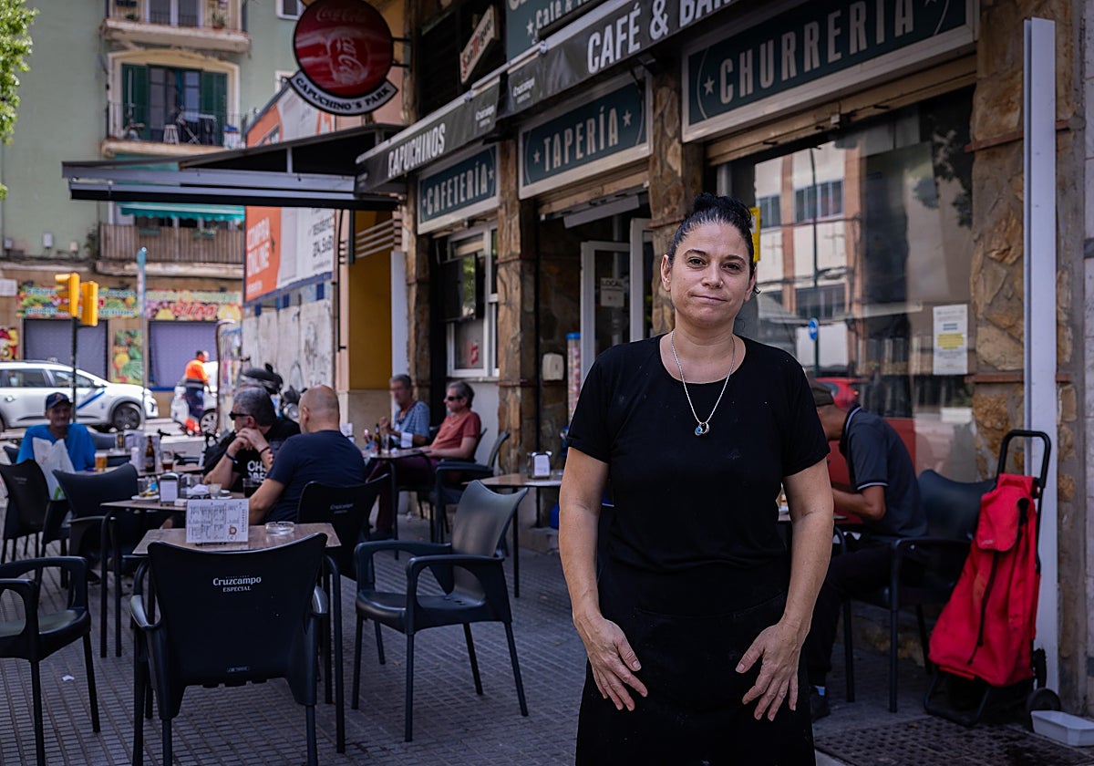 Eva fue una de las personas que asistió a la víctima tras llegar malherido a la cafetería.