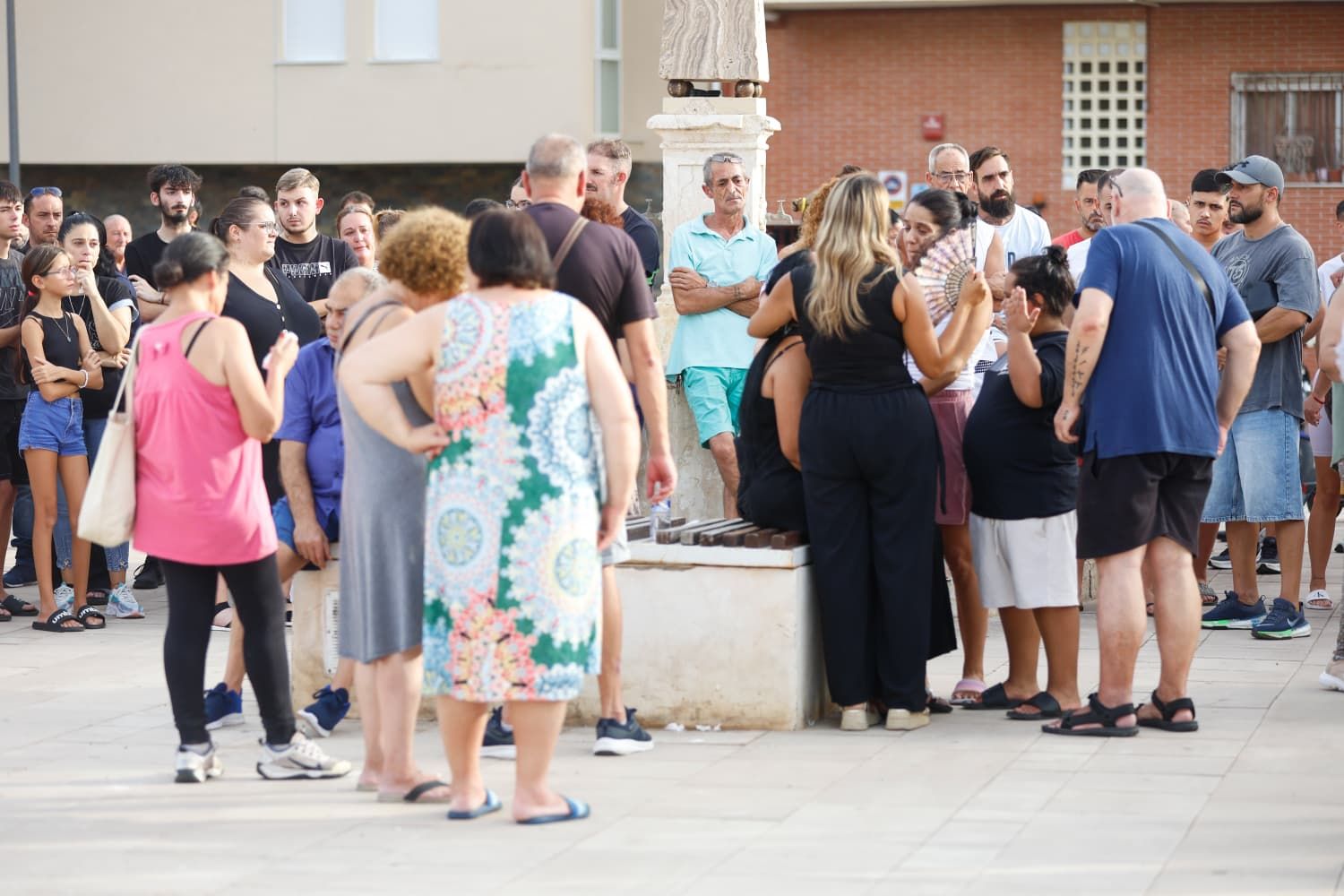 La concentración en el barrio de Capuchinos por el crimen de Angel, en imágenes
