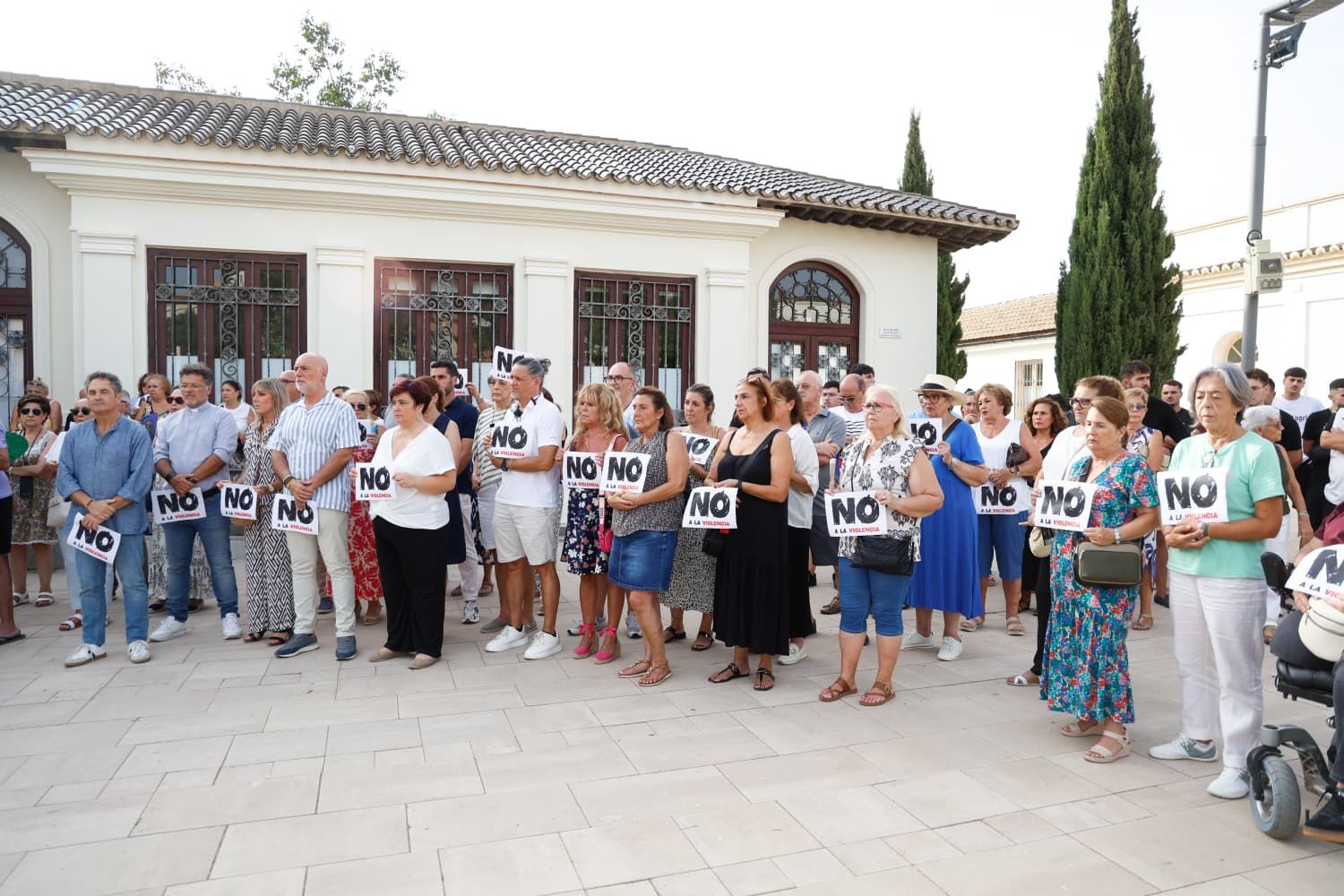 La concentración en el barrio de Capuchinos por el crimen de Angel, en imágenes