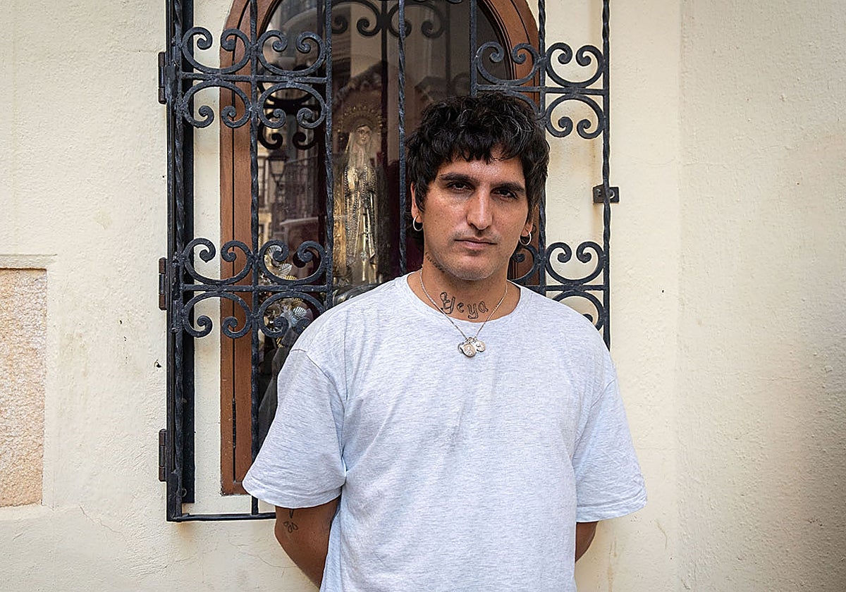 La Dani, después de la entrevista, en el centro