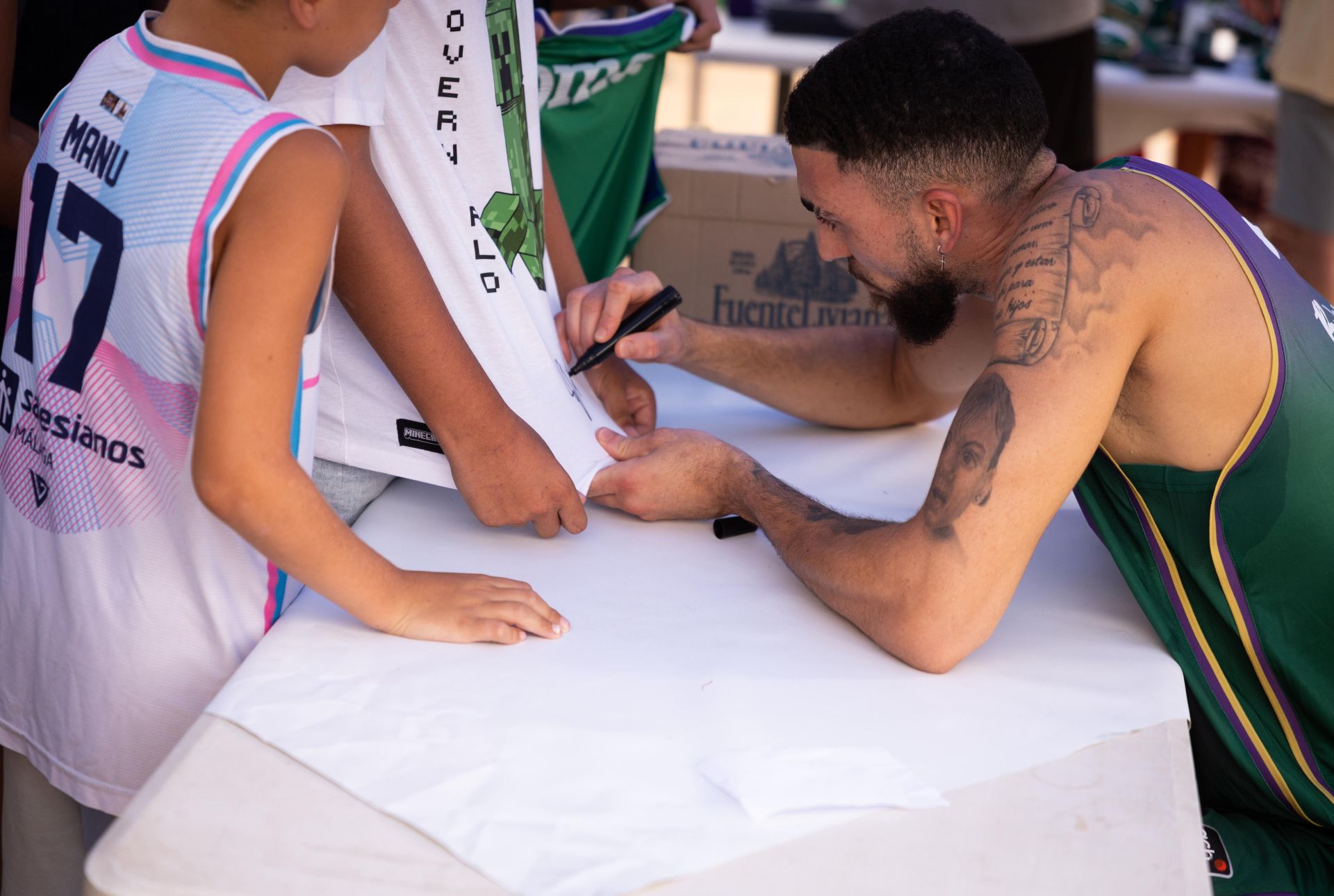 La presentación de Chris Duarte en Málaga, en imágenes