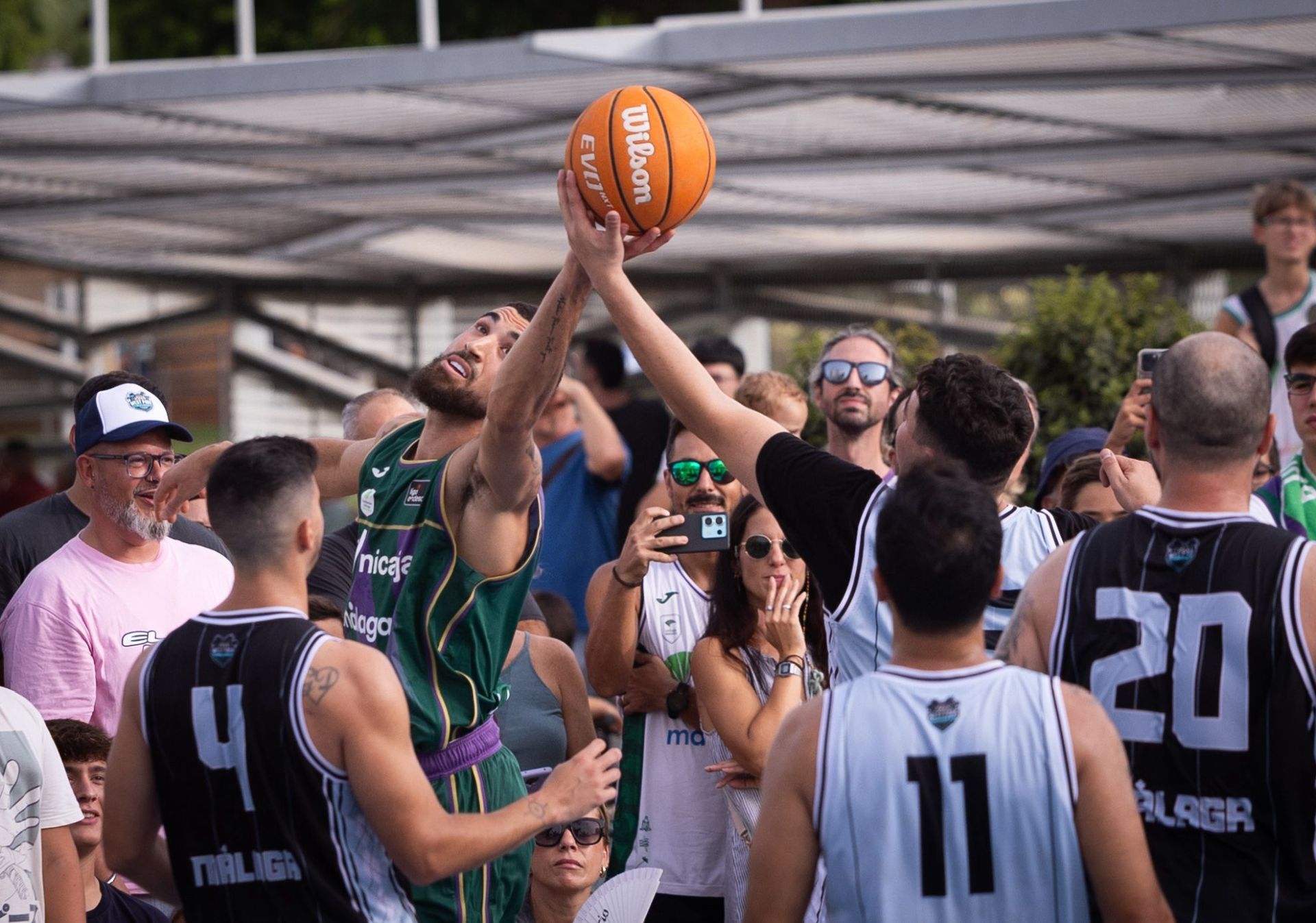 La presentación de Chris Duarte en Málaga, en imágenes